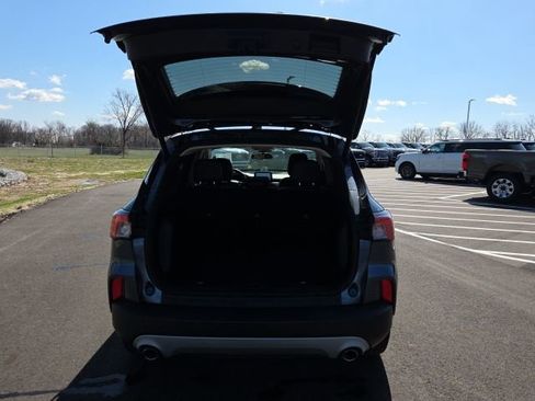 Used 2020 Ford Escape SE Sport image 10