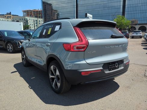 Used 2026 Volvo XC40 B5 Plus AWD/4WD image 5