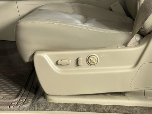 Used 2010 Chevrolet Tahoe LTZ image 26