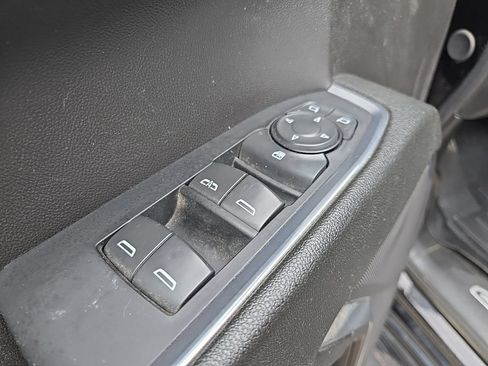 Used 2024 Chevrolet Silverado 1500 LT w/ Leather Package AWD/4WD image 42
