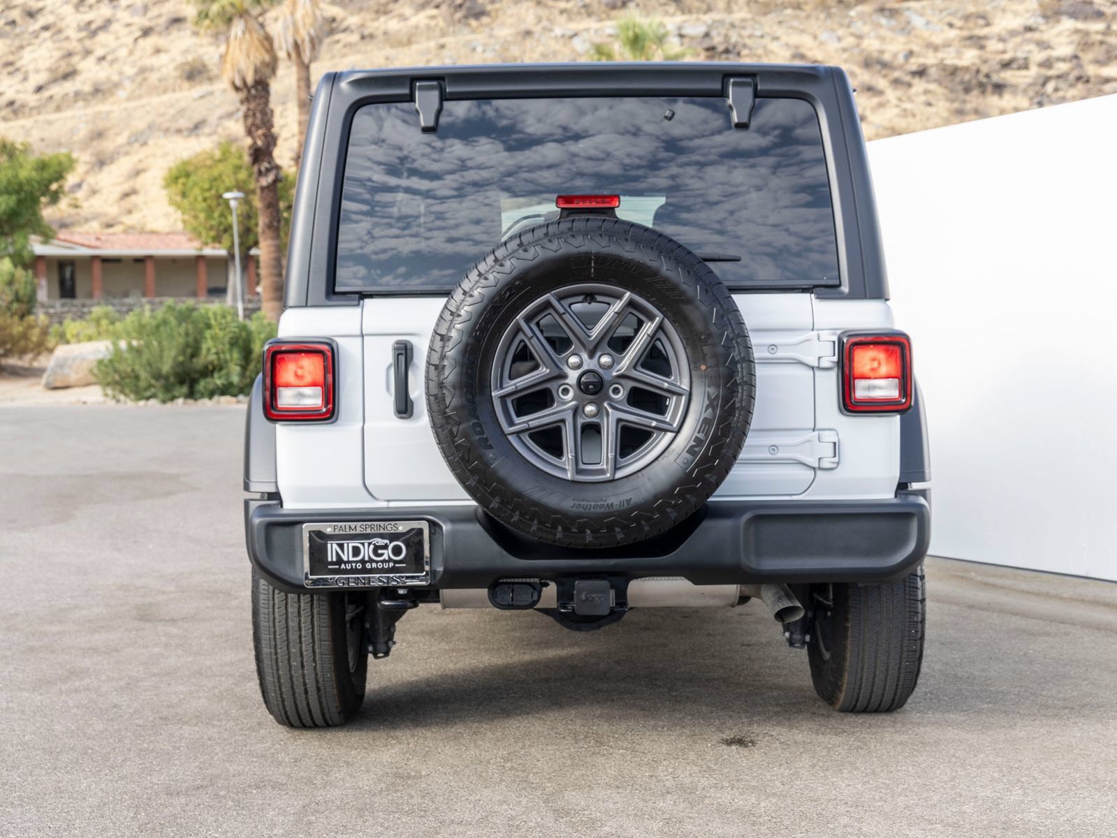 Used 2025 Jeep Wrangler Unlimited Sport AWD/4WD image 10