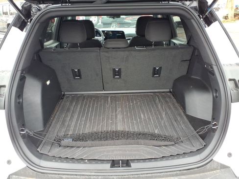 Used 2025 Chevrolet Equinox LT image 11