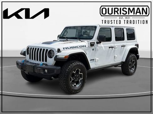 Used 2022 Jeep Wrangler Unlimited Rubicon 4xe w/ Cold Weather Group AWD/4WD image 2
