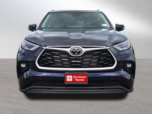 New 2026 Toyota Highlander XLE AWD/4WD image 8