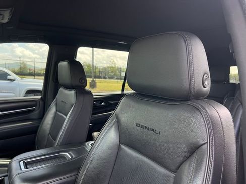 Used 2021 GMC Yukon Denali w/ Denali Premium Package RWD image 15