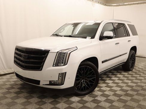 Used 2019 Cadillac Escalade Premium Luxury AWD/4WD image 1