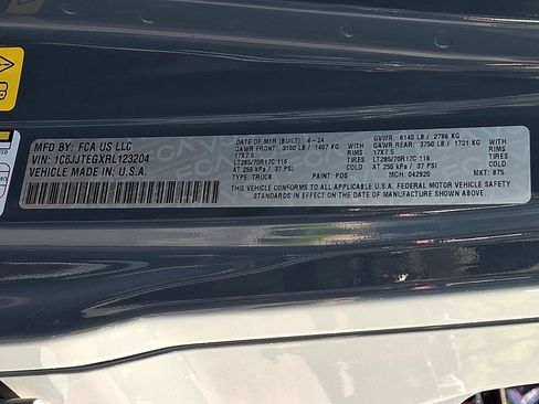 Certified 2024 Jeep Gladiator Mojave AWD/4WD image 27