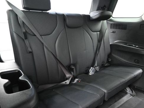Used 2025 Hyundai Palisade SEL FWD image 17