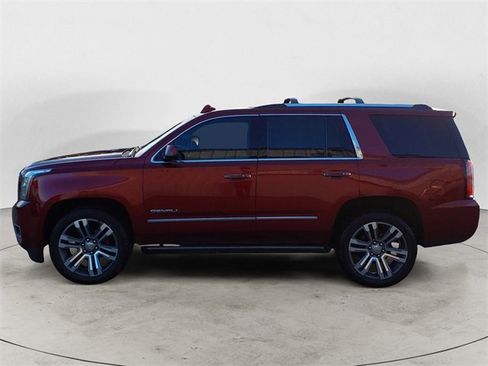 Used 2019 GMC Yukon Denali image 2