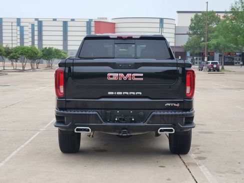 Used 2024 GMC Sierra 1500 AT4 w/ Technology Package AWD/4WD image 6