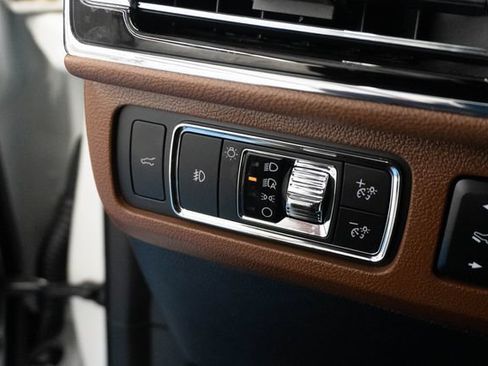 Used 2022 Lincoln Navigator Reserve AWD/4WD image 8