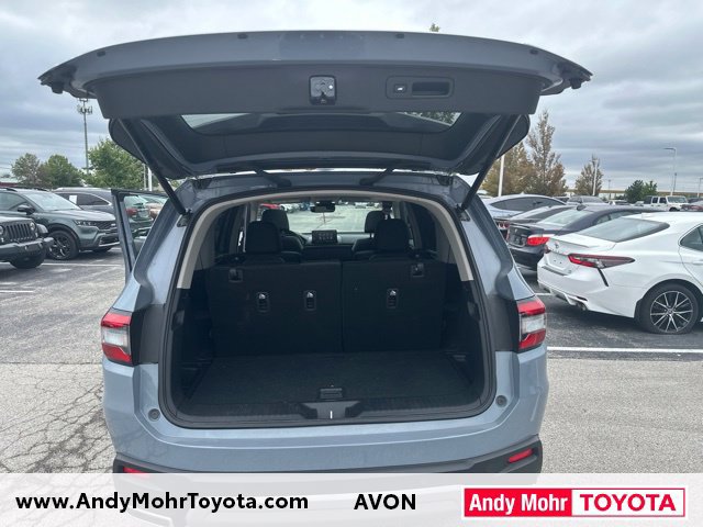 Used 2025 Honda Pilot Touring image 13