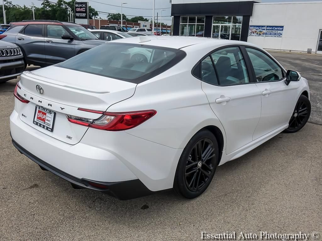 Used 2025 Toyota Camry SE FWD image 9