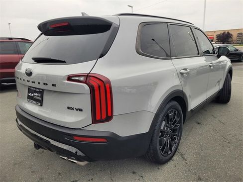 Used 2021 Kia Telluride EX w/ EX Premium Package image 4