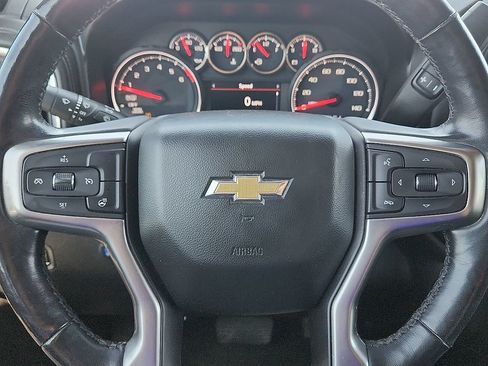 Used 2019 Chevrolet Silverado 1500 LT w/ Convenience Package AWD/4WD image 11