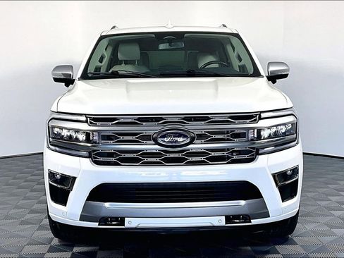 Used 2023 Ford Expedition Platinum AWD/4WD image 3