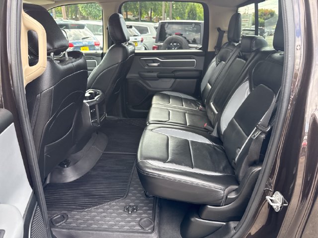 Used 2019 RAM 1500 4x4 Crew Cab image 13
