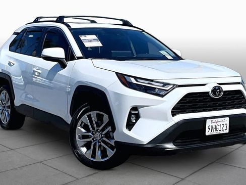Used 2025 Toyota RAV4 XLE Premium FWD image 2