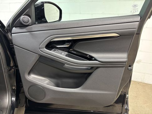 Used 2023 Land Rover Range Rover Evoque R-Dynamic S AWD/4WD image 31