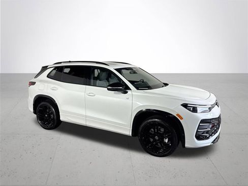 New 2026 Volkswagen Tiguan SE R-Line AWD/4WD image 4
