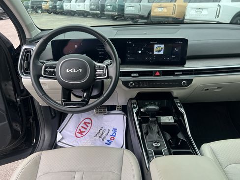 Used 2024 Kia Sorento SX AWD/4WD image 23