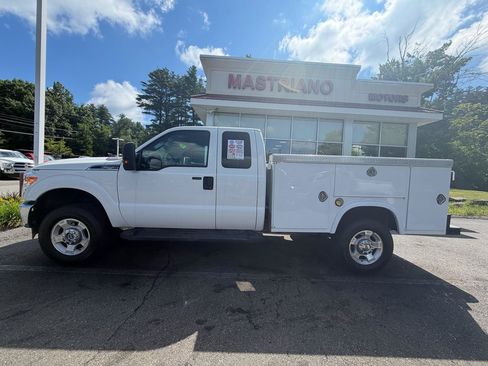 Used 2016 Ford F250 XLT w/ XLT Interior Package AWD/4WD image 12