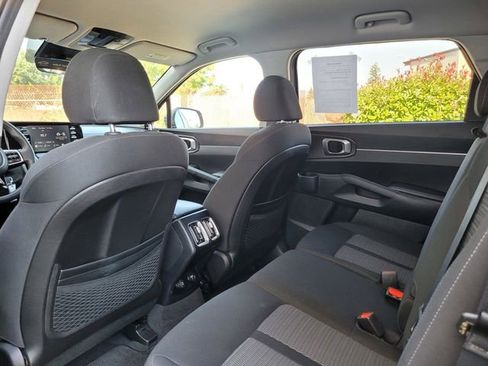 Certified 2023 Kia Sorento LX AWD/4WD image 17