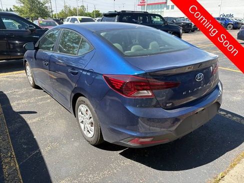 Used 2019 Hyundai Elantra SE FWD image 4