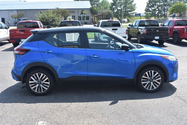 Used 2023 Nissan Kicks SV FWD image 4