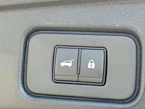 New 2026 Nissan Pathfinder Platinum AWD/4WD image 13