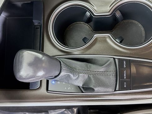 Used 2023 Toyota Camry SE image 20