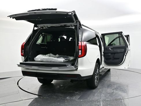 New 2025 Ford Expedition Max Platinum w/ Stealth Performance Package image 59