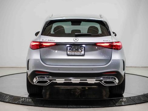 Used 2025 Mercedes-Benz GLC 350e 4MATIC image 3