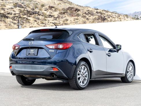 Used 2016 MAZDA MAZDA3 i Touring FWD image 10