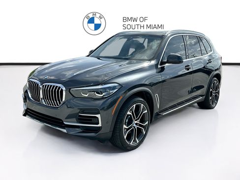 Used 2022 BMW X5 sDrive40i w/ Premium Package RWD image 3