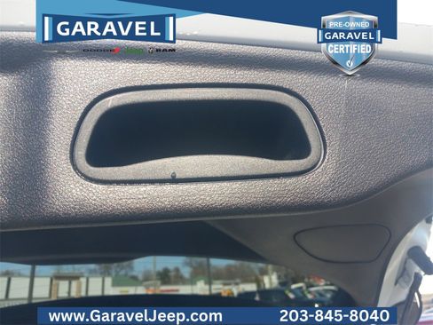 Used 2025 Jeep Compass Limited image 19