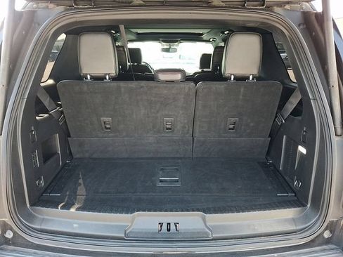Used 2019 Ford Expedition Limited w/ Equipment Group 303A AWD/4WD image 28