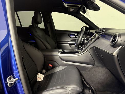 Used 2025 Mercedes-Benz GLC 300 GLC 300 image 25