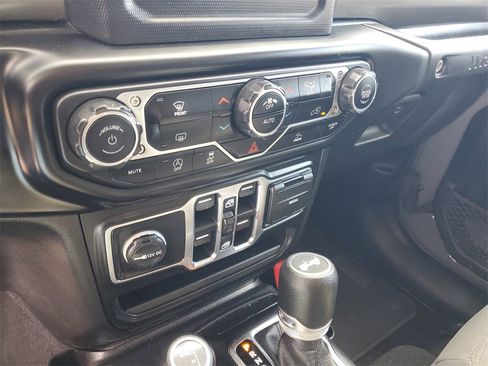 Used 2021 Jeep Wrangler Unlimited Sport image 22
