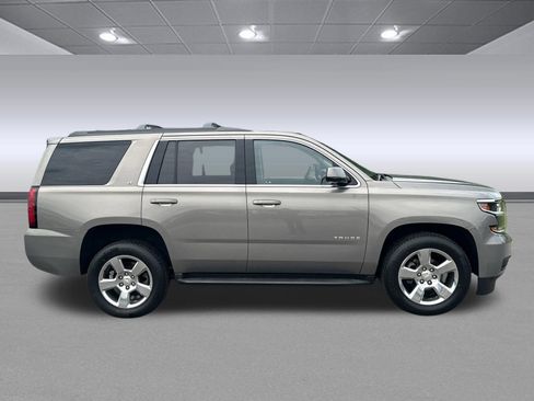 Used 2019 Chevrolet Tahoe LT RWD image 2