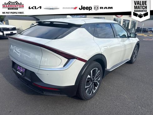Used 2024 Kia EV6 Light AWD/4WD image 7