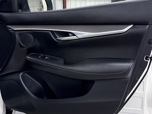 Used 2022 INFINITI QX50 Luxe w/ Appearance Package image 24