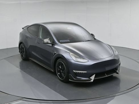 Used 2023 Tesla Model Y Long Range AWD/4WD image 38