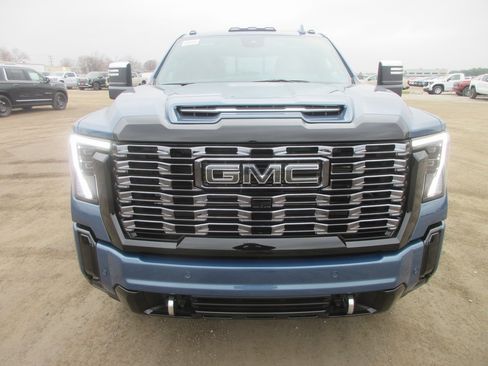New 2026 GMC Sierra 2500 Denali Ultimate image 11