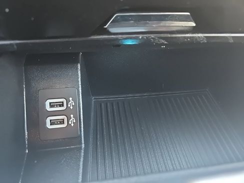 Used 2020 Ford F150 Platinum w/ Equipment Group 701A Luxury image 20