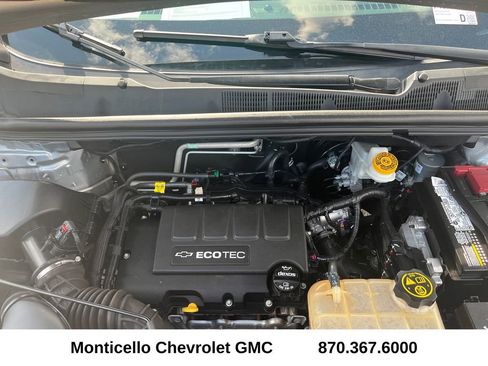 Used 2020 Chevrolet Trax LT image 28