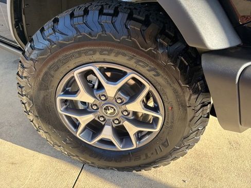 New 2025 Ford Bronco Badlands image 37