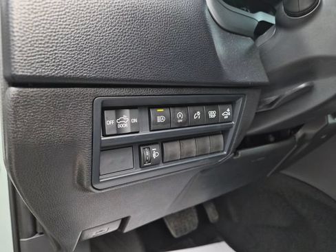 Used 2026 Toyota Tundra SR5 w/ SR5 Convenience Package AWD/4WD image 16