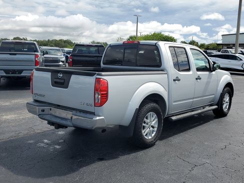 Used 2017 Nissan Frontier SV image 6