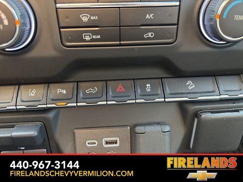 Used 2024 Chevrolet Silverado 2500 Custom w/ Custom Value Package image 19